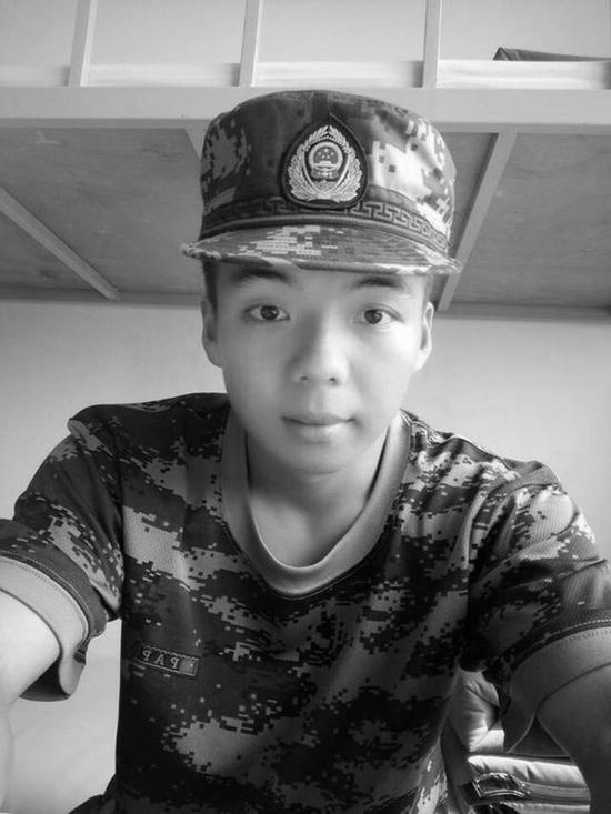 周鹏父亲头条号 图