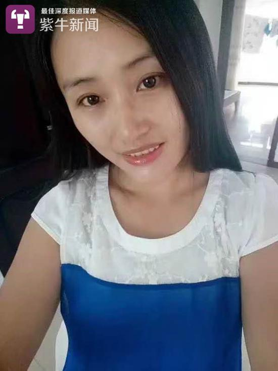 患病前的曾佩，长相甜美，性格活泼