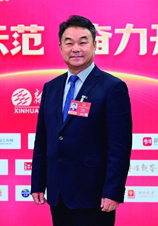 全国人大代表、百斯特集团董事长 王强众