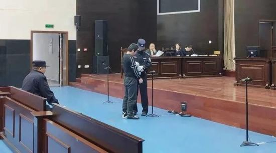 庭审现场 &nbsp;“合肥晚报”微信公众号 图