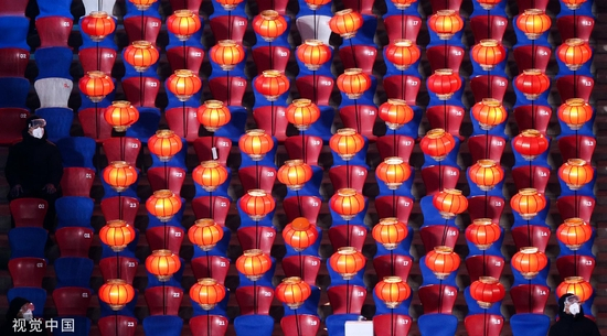 现场的红灯笼。