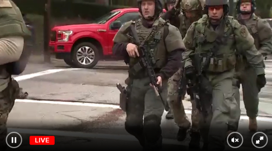 当地媒体直播画面