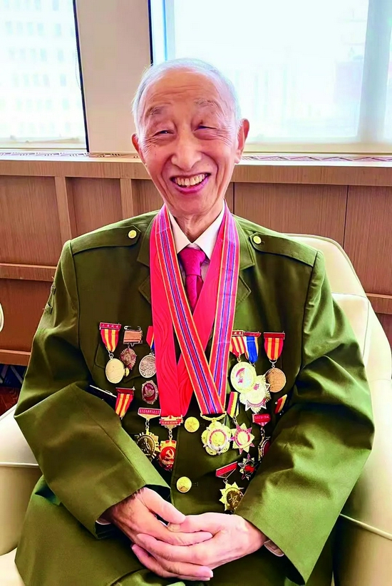 　·志愿军老战士刘石安。