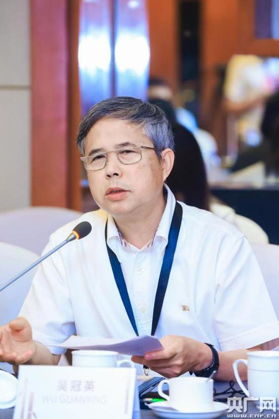 清华大学美术学院信息艺术设计系教授吴冠英。（央广网记者 孙冰洁 摄）