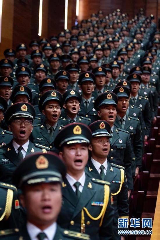 这是庆祝中国人民解放军进驻澳门20周年大会现场（12月6日摄）。新华社记者 张金加 摄