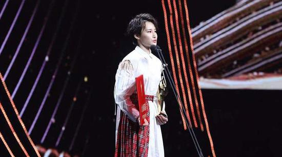 蒋璐霞获最佳女配角。图/视觉中国