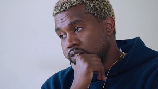 当地时间2018年5月1日，洛杉矶，坎耶·韦斯特（Kanye West）接受采访。 视觉中国 图