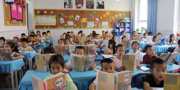 总台好声音给孩子们献上最好听的语文