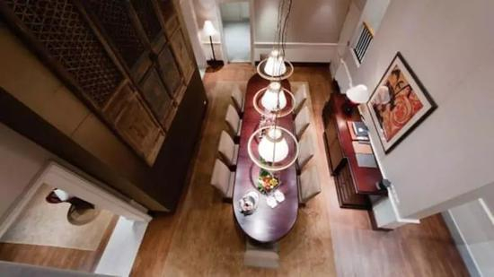 酒店“殖民庄园”套房为双层结构。图片来源：酒店官网