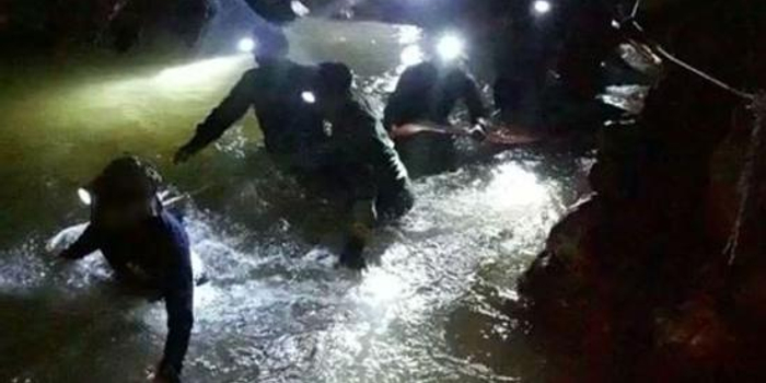 奇迹:泰国13人足球队被找到 失踪10日后全部生