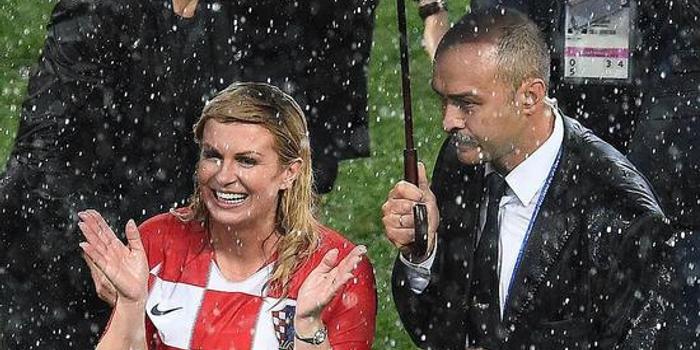 克罗地亚女总统谈在世界杯淋雨:当时只关注球