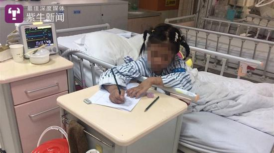 在医院为洁洁设立考场