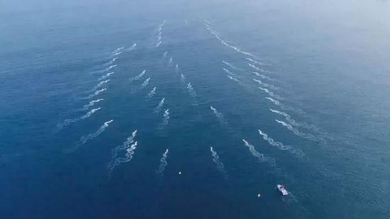 　　万山海上测试场成功完成全球最大规模无人艇集群试验。（图片均来自珠海云洲智能科技有限公司官网）