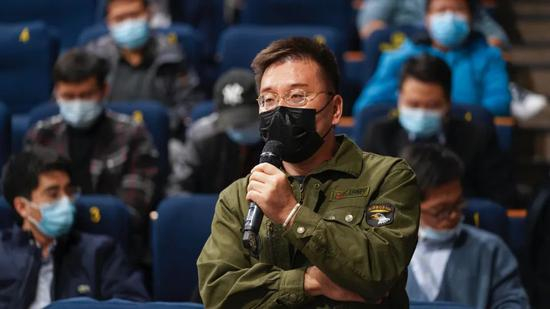 岛友们向徐焰少将提问