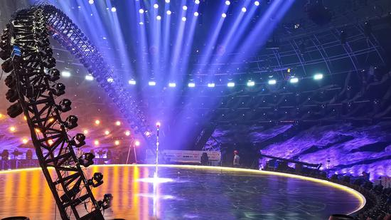 舞台现场相机蝶形部署