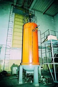 这台250万电子伏静电加速器，一直为共和国服役到2000年前后。