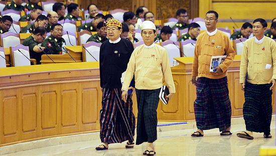 2018年3月28日，缅甸内比都，缅甸新当选总统吴温敏亮相。图片来源：视觉中国