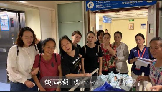 亲人悲痛不已。