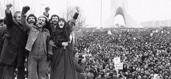 ▲1978年，伊朗多地爆发反对国王的大规模抗议活动