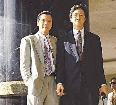 向华强与向华胜（资料图）