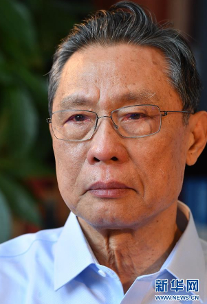 这是钟南山在广州接受新华社记者专访（1月28日摄）。 新华社记者 刘大伟 摄