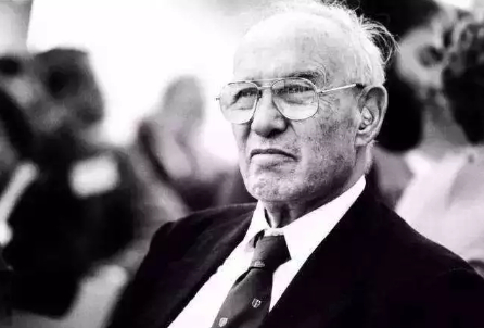 （图为彼得·德鲁克）