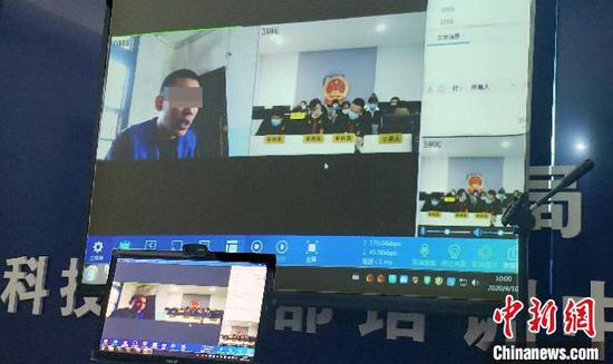 　　4月10日上午，江西省黎川县人民法院对一起破坏野生动物资源案作出一审判决，被告人徐某被判处有期徒刑1年2个月，并处罚金人民币2000元。黎川县法院供图