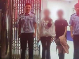 外籍女子回答含糊司机多看一眼立功