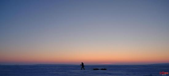 行走在北冰洋边缘