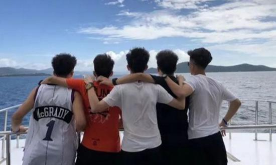 来自广东肇庆的小林，和其他四名同学将毕业旅行选择了普吉岛。