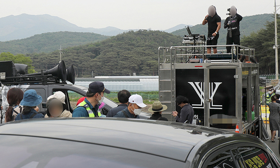 5月11日，韩国保守团体在文在寅住所外抗议。（韩媒news 1）