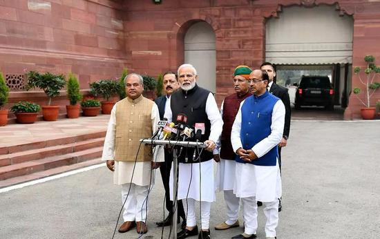 ▲2018年12月11日，印度五邦选举印人党失利后，莫迪发表致辞。 图片来源：视觉中国