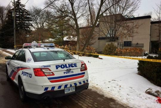 案发的豪宅仍被警方封锁。