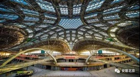 新机场主航站楼正在进行内部施工