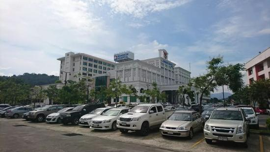 这是1月15日拍摄的普吉曼谷医院外景。新华社记者李芒茫摄