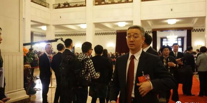 人大代表嘉兴市长胡海峰:最关注长三角一体化