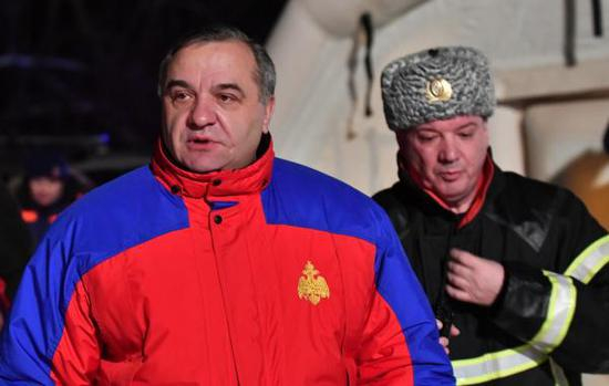 　　当地时间2018年2月11日，俄罗斯莫斯科，俄罗斯紧急情况部部长Vladimir Puchkov在飞机坠毁事故现场。 东方IC 图