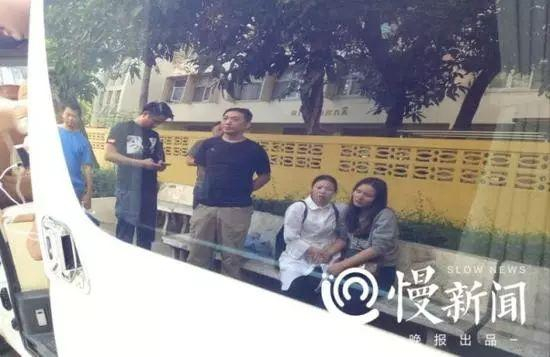 △何永杰家属在医院