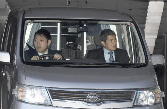　　11月25日，因涉嫌杀害中国留学生江歌被捕后被移送检方的犯罪嫌疑人陈世峰所乘坐车辆。摄于警视厅。 东方IC 资料