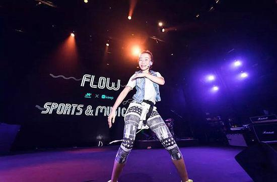 曹梦琳，现在更多人把她叫做“卡路里老师”