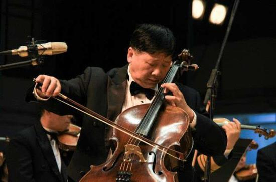 2015年12月，叶小文在广州演出。 图片来源于网络