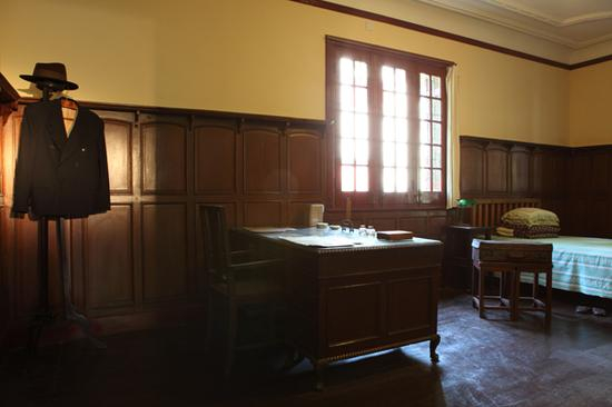 周公馆内周恩来的办公室兼卧室。周公馆供图