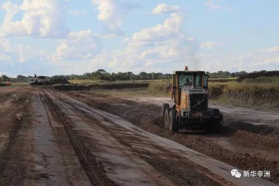 潘达马滕加农场排水项目施工现场。（项目方供图）