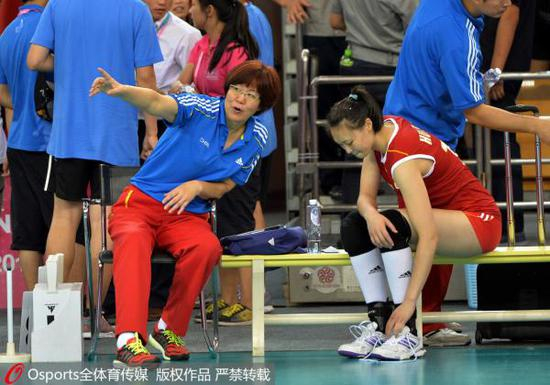 郎平指导惠若琪。Osports 资料图