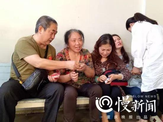 △何永杰家属在医院悲痛欲绝