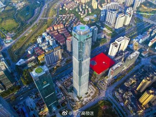 广西金融广场。