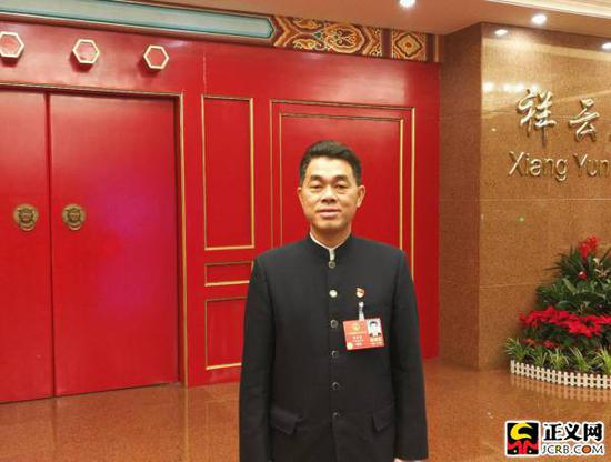 全国人大代表、广东省陆河县河口镇营下村党支部书记李金东。谢文英 摄