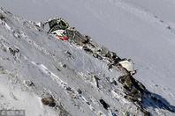 66人失事客机残骸在伊朗被发现