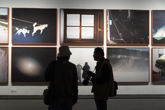 邓云《陨石》展区&nbsp; 何博摄