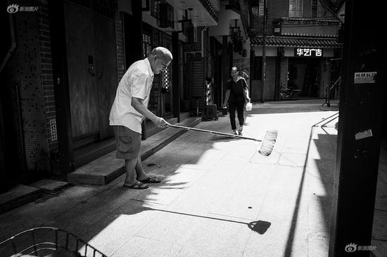 《城中村》 摄影：@用户6911542049（冯亚勋）